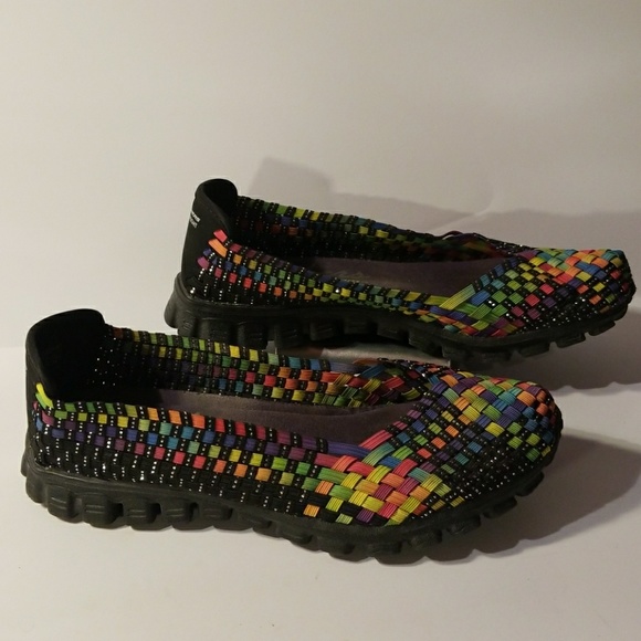 womens skechers lightweight memory foam